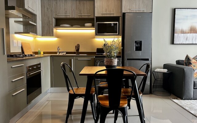 The Tyrwhitt Unit 1112