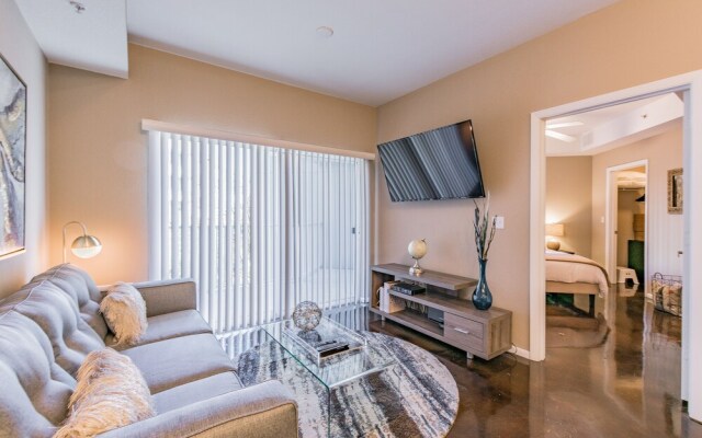 Channelside Apartment BC-320