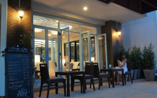 Apo Hotel