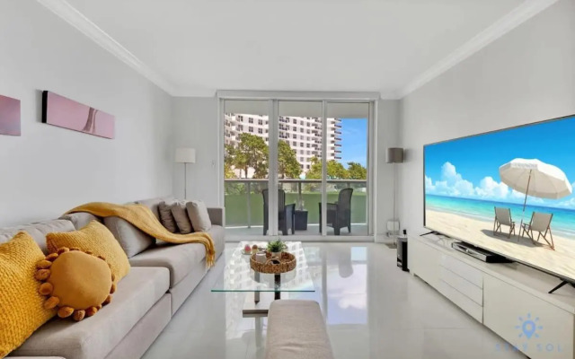 Beautiful Apartment With Pool And Gym
