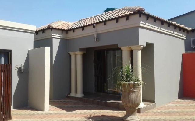 Thavhani Guest House
