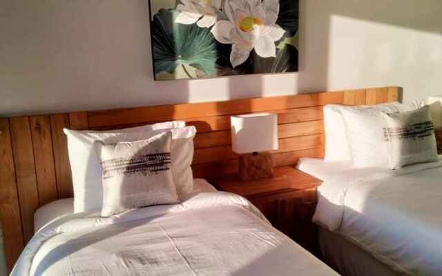 Paradise Garage Komodo Villa