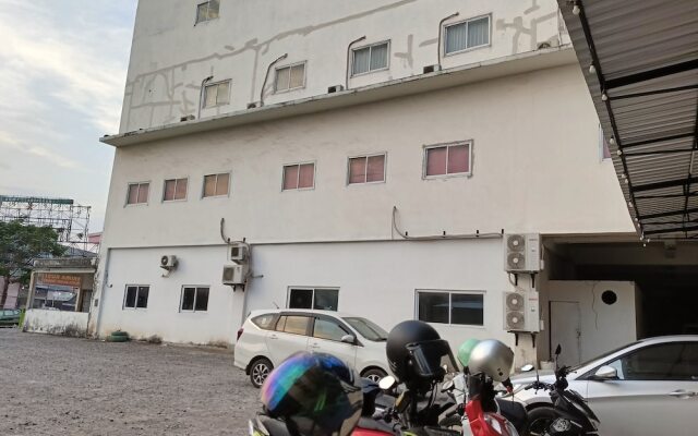 Hotel O Enjoy Homestay & Cafe