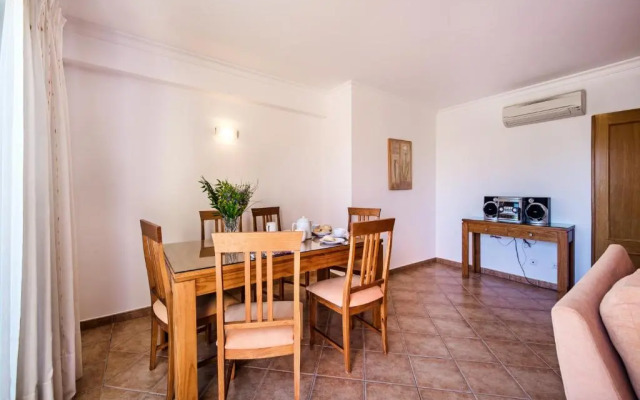 Jardim da Meia Praia Apartment