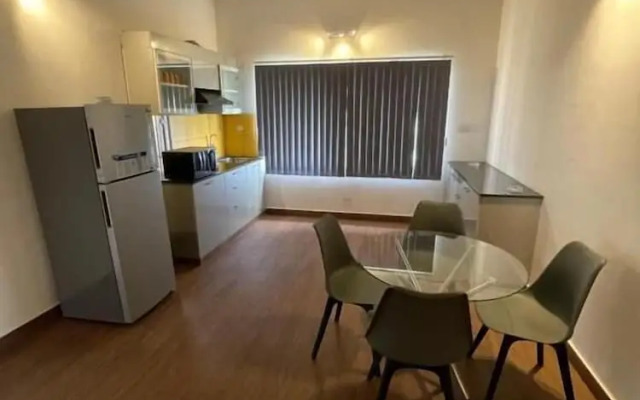 Eiffel Suites