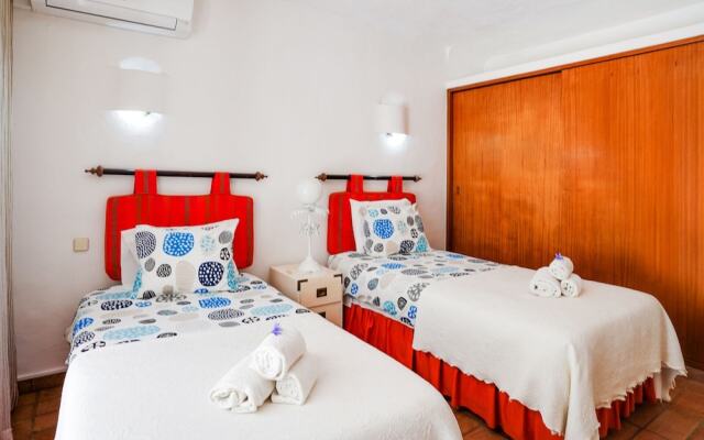 Villa in Albufeira With Private Pool