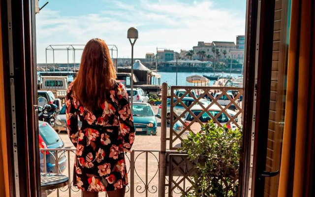 Lakkios Charming Suites and Rooms