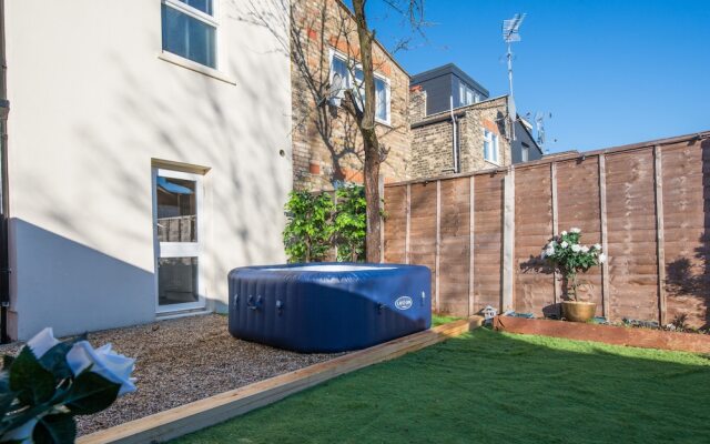 Immaculate 2-bed House in London
