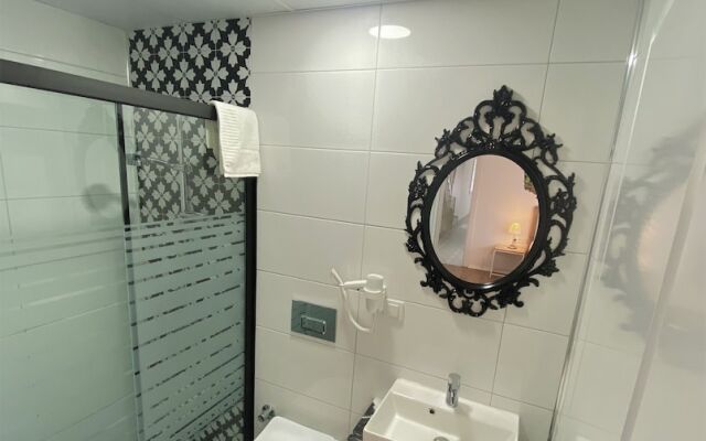 Cunda Kordon Otel