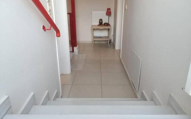 New independent loft, 360⁰ view, 5' beach/center