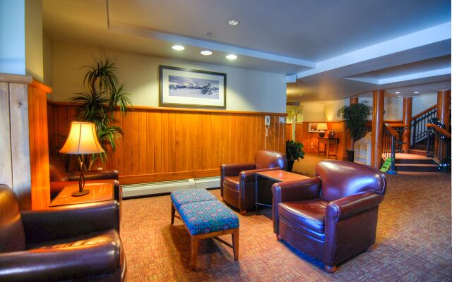 Zephyr Mountain Lodge