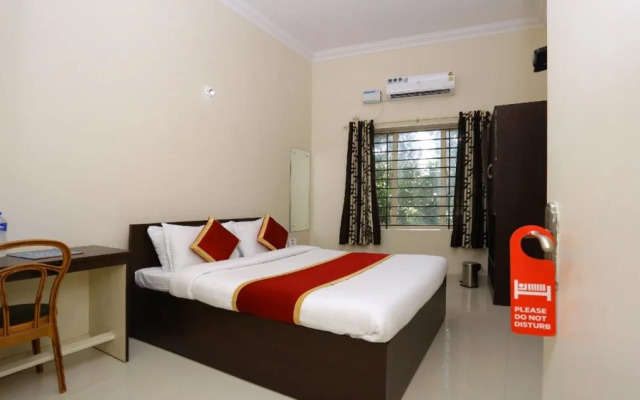 Saravana Inn
