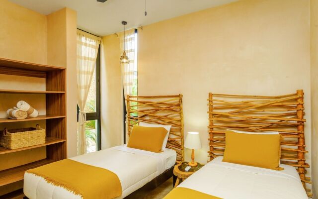 Luminous Private Pool Condo & Communal Rooftop Pool Lounge