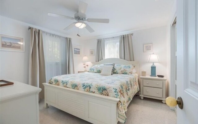 Beach N Bay 2 Bedroom Villa by RedAwning