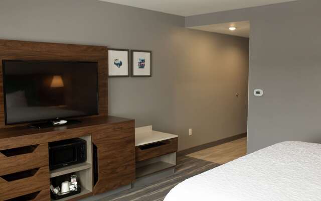 Hampton Inn & Suites Dundee