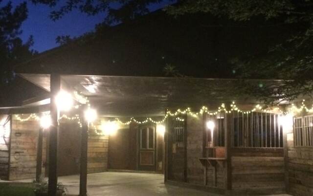 Wild Rose Manor Bed and Breakfast