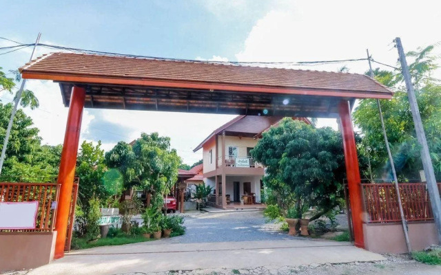 Saksri Resort