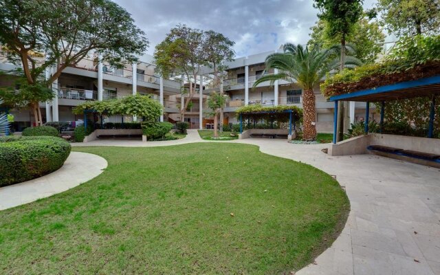 Royal Park Apt Resort by Sea N Rent
