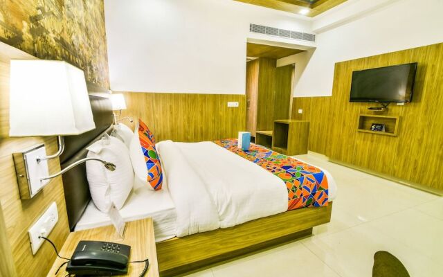 FabHotel Salt