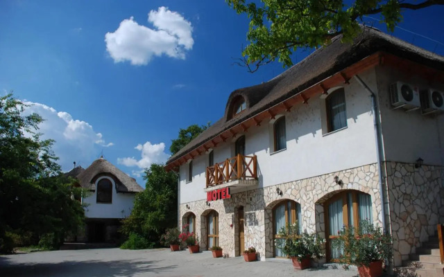 Tekergő Motel és Étterem