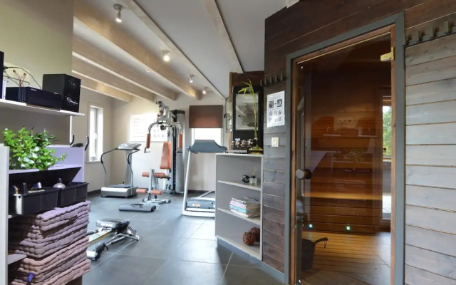 Luxurious Villa in Nadrin Belgium with Sauna & Hot Tub
