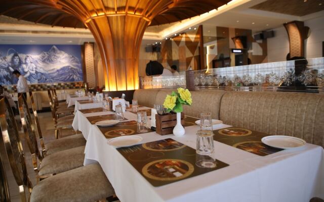 Rajathadri Royal Inn