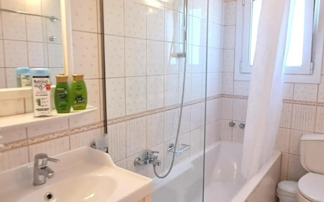 Garitsa bay Apartment