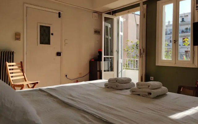 Cosy 1BR Apt With Balcony in Vibrant Exarcheia