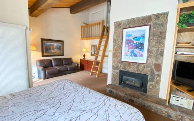 #310 Vail International