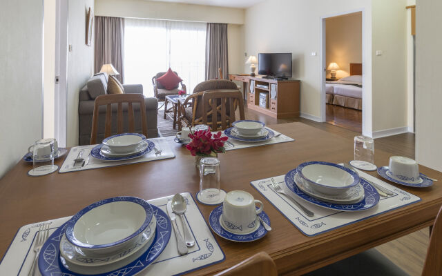 Kameo House Hotel and Serviced Apartments