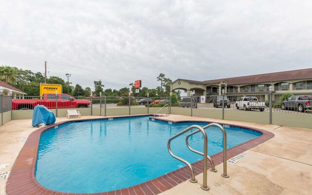 Quality Inn & Suites Bridge City/Orange