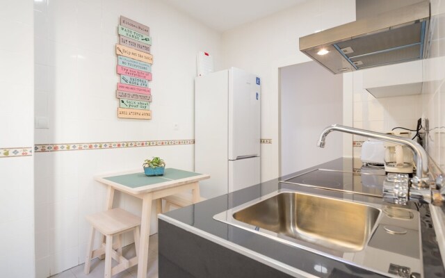 Ahro Suites Plaza de Arriola 1