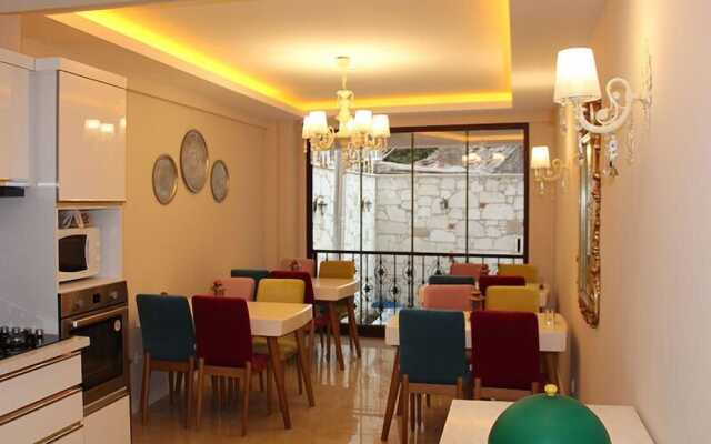 Rolex Hotel