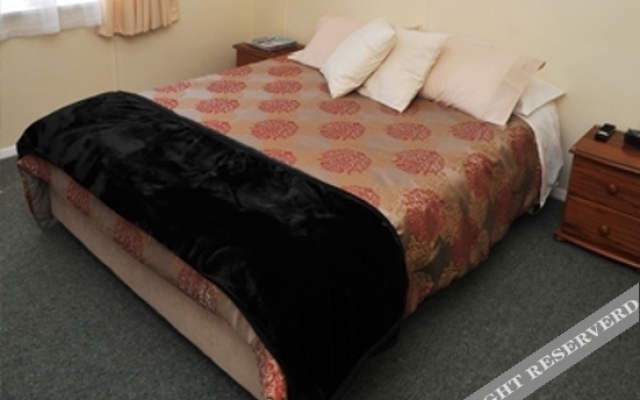 Picton House B&B and Motel