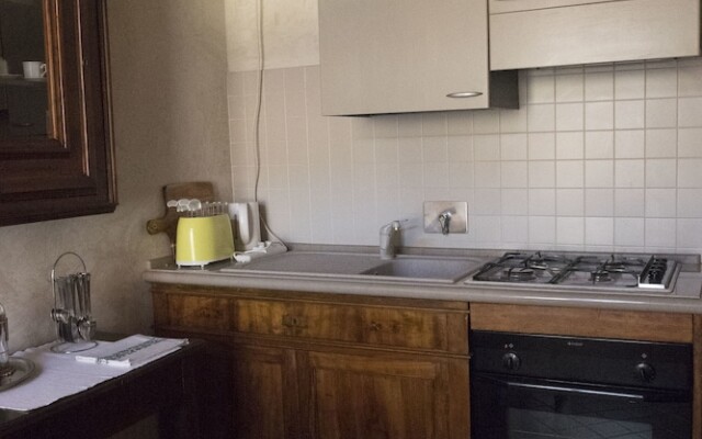 Large and Cozy Apartment on two Levels