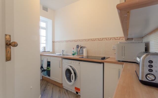 1 Bedroom Flat Near Hampstead Heath