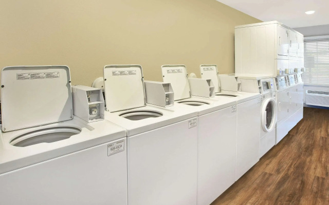 WoodSpring Suites St Louis St Charles