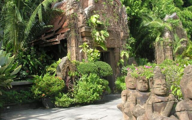 White House Beach Resort And Spa