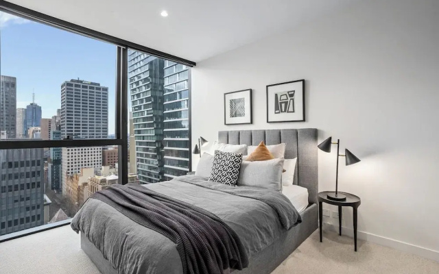 Luxuria Apartments - Collins House