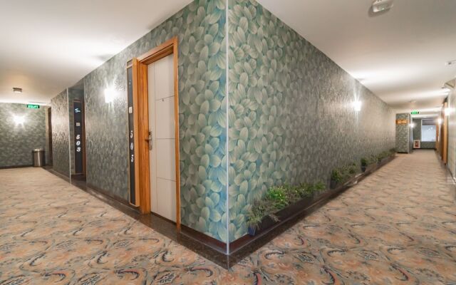 RedDoorz Plus near Bandung Station 2