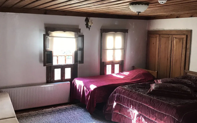 Safranbolu Camlica Konagi Carsi Evi
