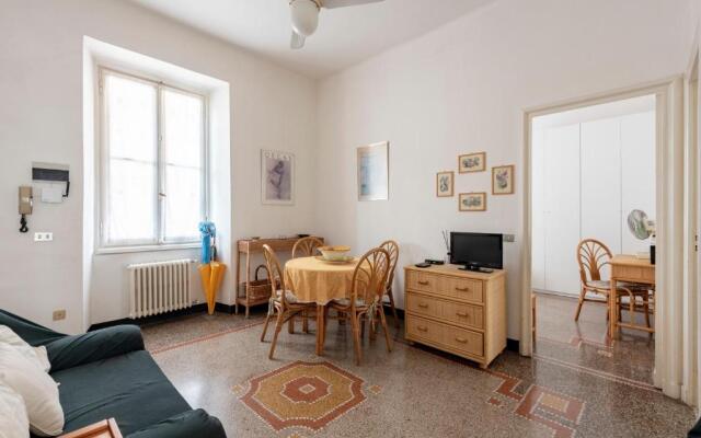 ALTIDO Inviting 2-bed flat near the beach