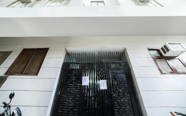 OYO 80978 Silver Stone