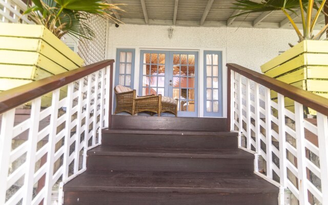 Bequia Beachfront Villa Hotel