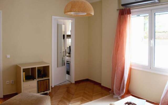 Affordable Studio behind Acropolis Museum