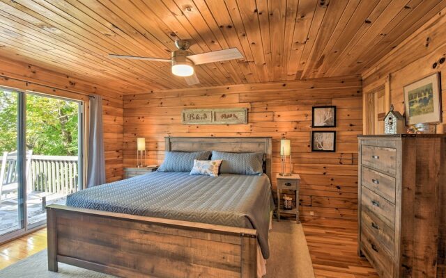 Bent Tree Cabin With Mountain & Lake Views!