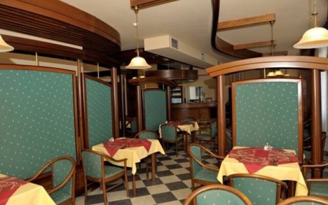 Penzion A Restaurace Šenk