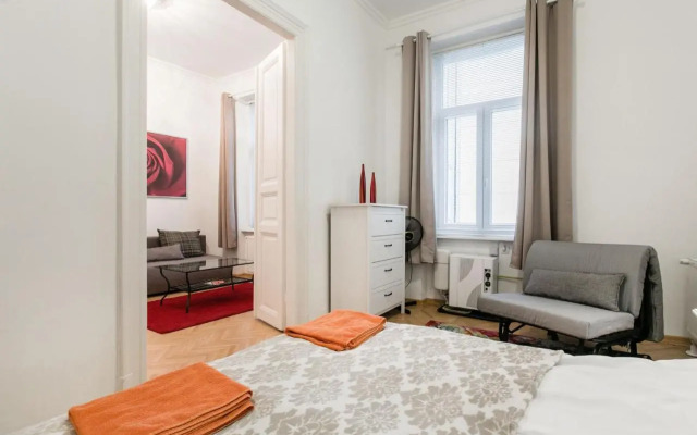 ND 18 Apartments