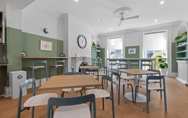 HI Hostelling International Hostel - Halifax