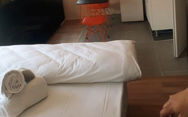 Taksim Nefti Residence